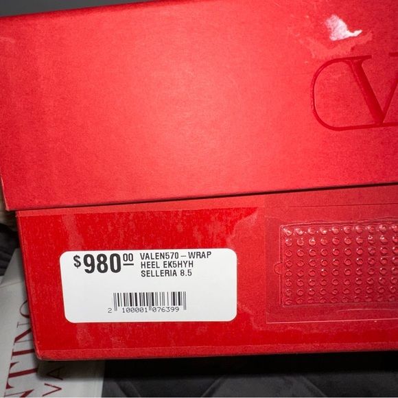 New Size 38.5 Valentino Garavani Rockstud No Limit Ankle-Strap Sandals - Picture 10 of 10